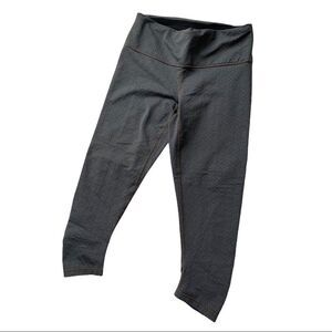 Prana Women's Geometric Textured Cropped Capri Leggings Ruched